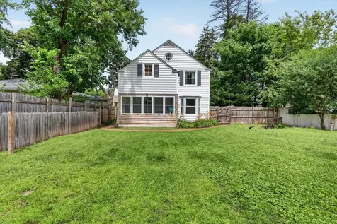 724 Reynolds Street Rockford IL 61103