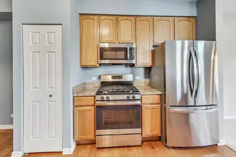 3211 South Ronan Drive Lake In The Hills IL 60156