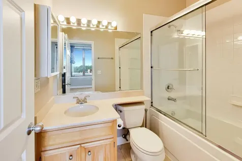 1875 North Winnebago Avenue Chicago IL 60647