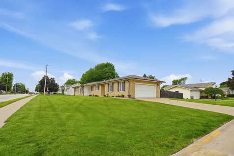 3701 Kennedy Drive East Moline IL 61244