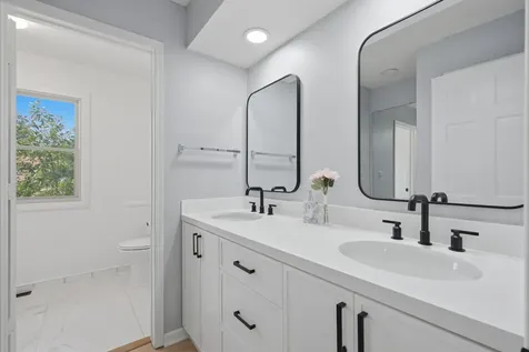 1623 West Bray Court Arlington Heights IL 60005
