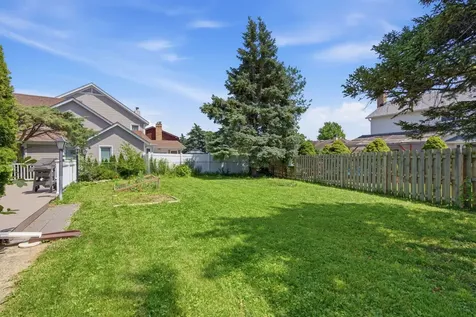 1623 West Bray Court Arlington Heights IL 60005