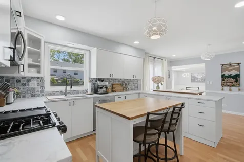 1623 West Bray Court Arlington Heights IL 60005