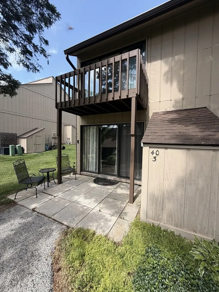 40 Bermuda Colony Fox Lake IL 60020