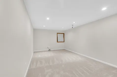 450 Berkshire Drive Crystal Lake IL 60014