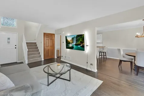 450 Berkshire Drive Crystal Lake IL 60014