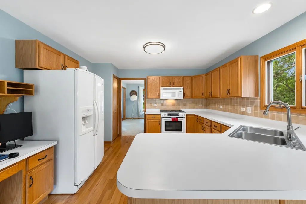 855 Ayers Street Bolingbrook IL 60440