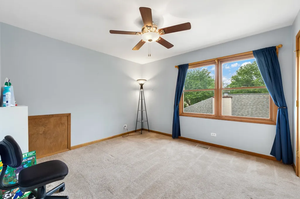 855 Ayers Street Bolingbrook IL 60440