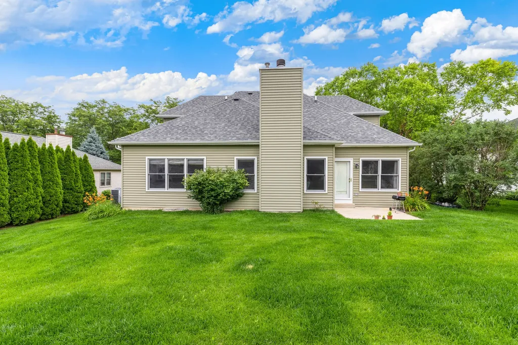 855 Ayers Street Bolingbrook IL 60440