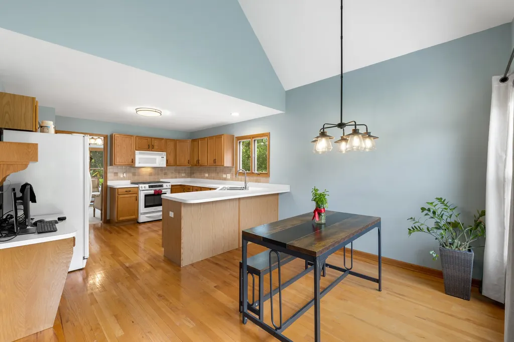 855 Ayers Street Bolingbrook IL 60440