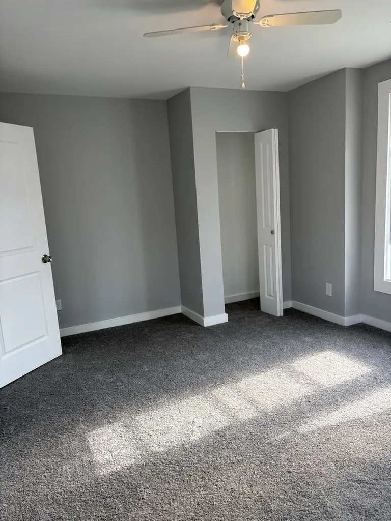 556 4TH Avenue Aurora IL 60505