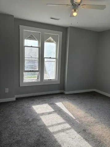 556 4TH Avenue Aurora IL 60505