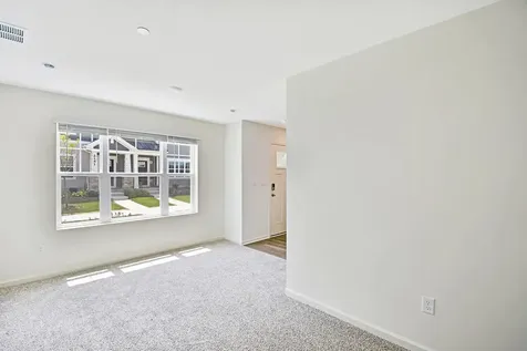 2129 Yellowstone Boulevard Mundelein IL 60060