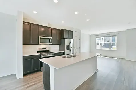 2129 Yellowstone Boulevard Mundelein IL 60060