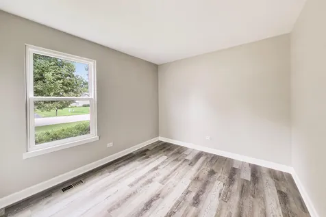 1005 Wembley Drive Island Lake IL 60042