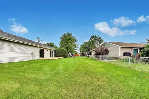 1005 Wembley Drive Island Lake IL 60042