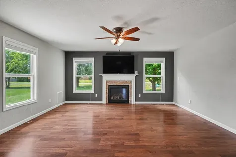 609 North Glover Court St. Joseph IL 61873