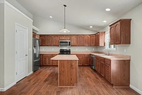 609 North Glover Court St. Joseph IL 61873