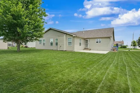 609 North Glover Court St. Joseph IL 61873