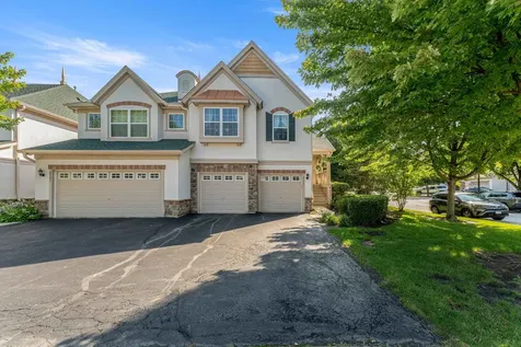 2137 Shadow Creek Court Vernon Hills IL 60061