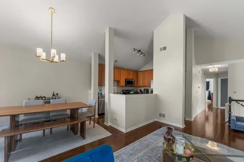 2137 Shadow Creek Court Vernon Hills IL 60061