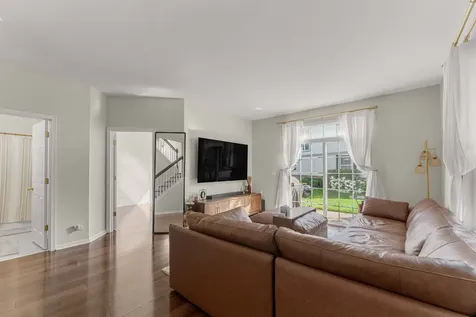 2137 Shadow Creek Court Vernon Hills IL 60061