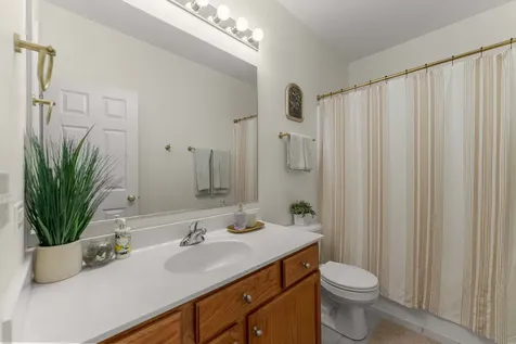 2137 Shadow Creek Court Vernon Hills IL 60061