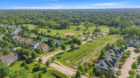 2137 Shadow Creek Court Vernon Hills IL 60061