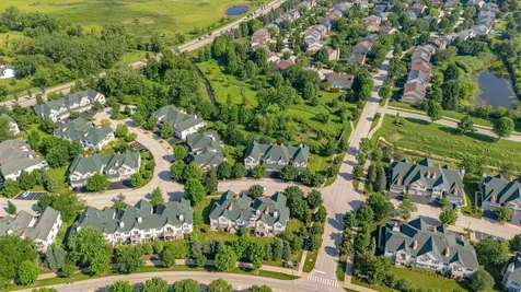 2137 Shadow Creek Court Vernon Hills IL 60061