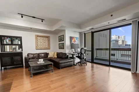 1212 North Wells Street Chicago IL 60610