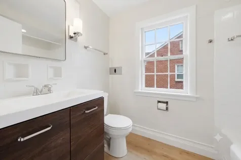 11659 South Maplewood Avenue Chicago IL 60655