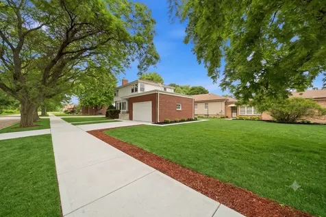 11659 South Maplewood Avenue Chicago IL 60655