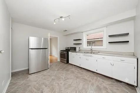 11659 South Maplewood Avenue Chicago IL 60655