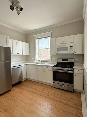 3732 North Wayne Avenue Chicago IL 60613