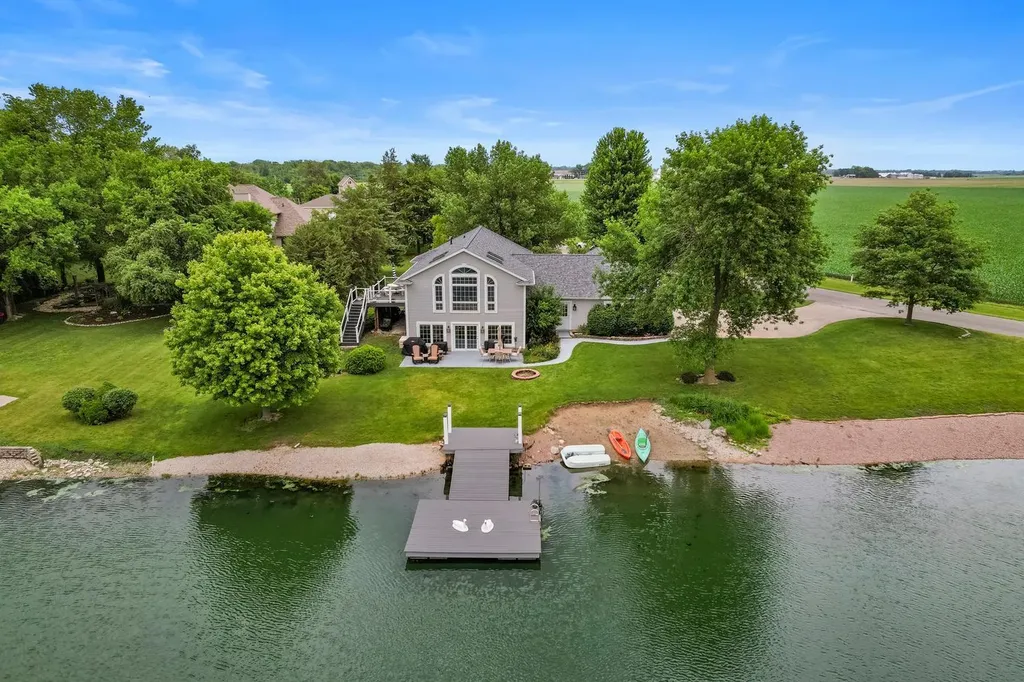 102 Lake View Drive Fairbury IL 61739