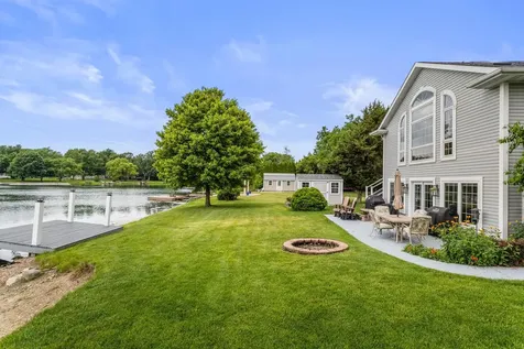 102 Lake View Drive Fairbury IL 61739