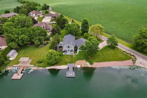 102 Lake View Drive Fairbury IL 61739