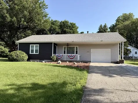 101 South Fairview Place Clinton IL 61727