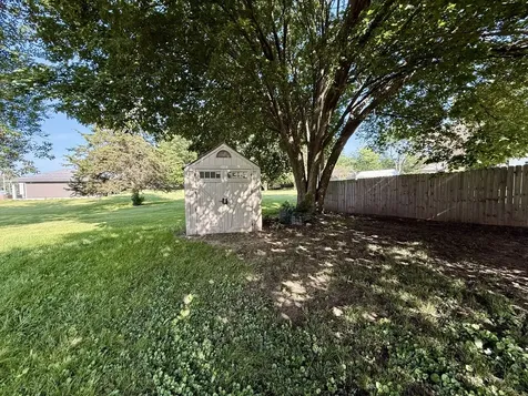 101 South Fairview Place Clinton IL 61727