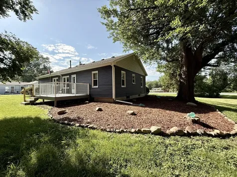 101 South Fairview Place Clinton IL 61727