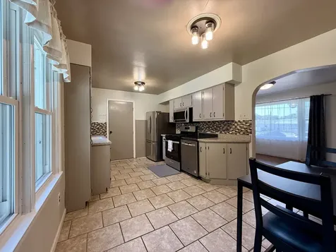 101 South Fairview Place Clinton IL 61727