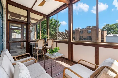 841 West Wellington Avenue Chicago IL 60657