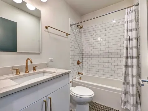 2301 West Chicago Avenue Chicago IL 60622