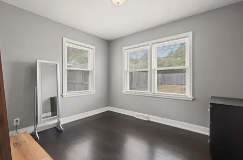 251 West 10th Street Chicago Heights IL 60411
