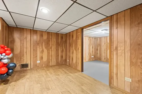 251 West 10th Street Chicago Heights IL 60411