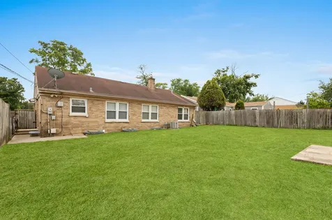 251 West 10th Street Chicago Heights IL 60411