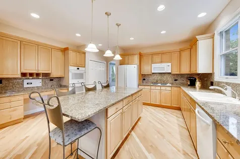 411 Periwinkle Way Prospect Heights IL 60070