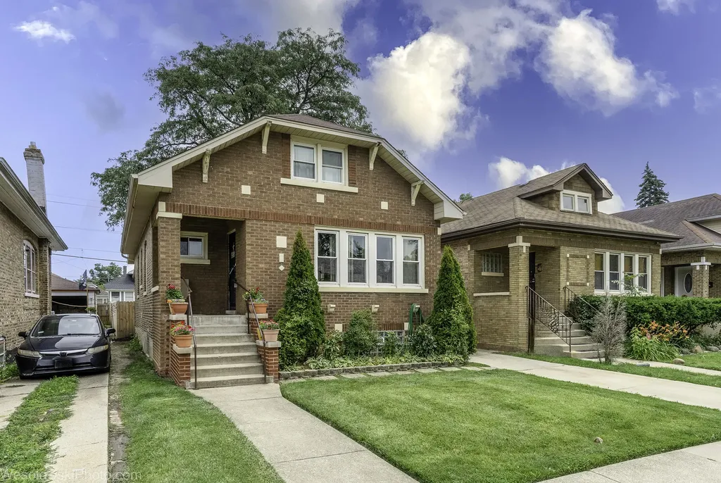 2017 South 11th Avenue Maywood IL 60153