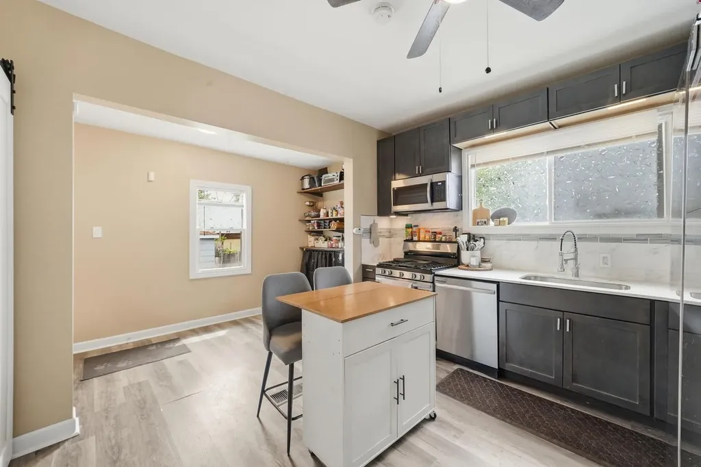 10747 South Forest Avenue Chicago IL 60628