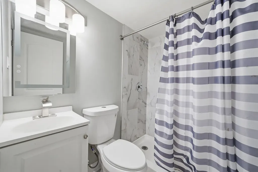 10747 South Forest Avenue Chicago IL 60628